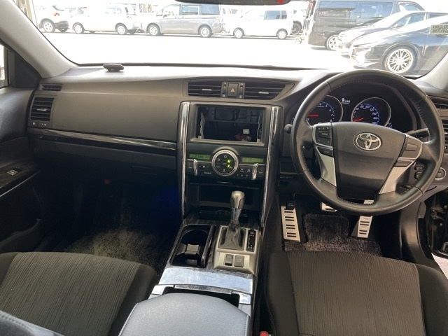 TOYOTA MARK X 2010