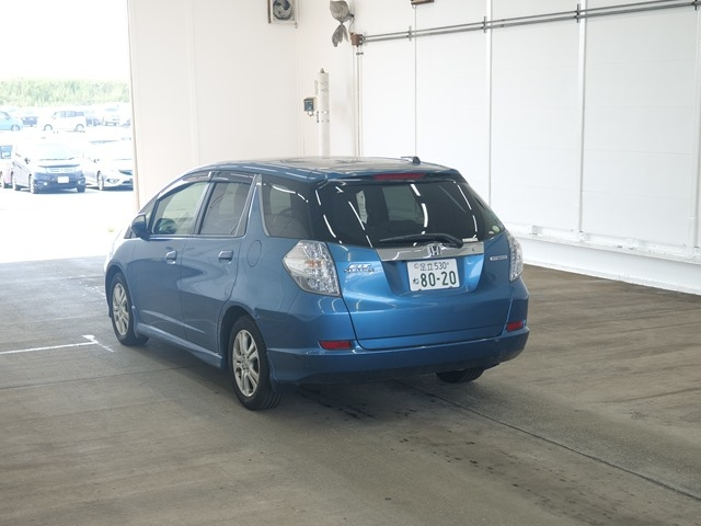 HONDA FIT SHUTTLE 2011