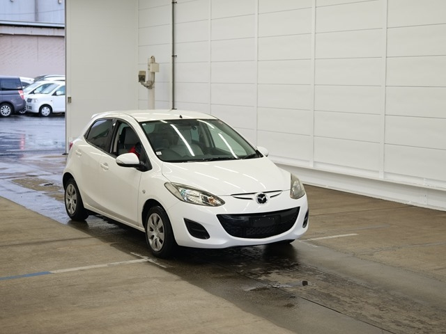 MAZDA DEMIO 2012