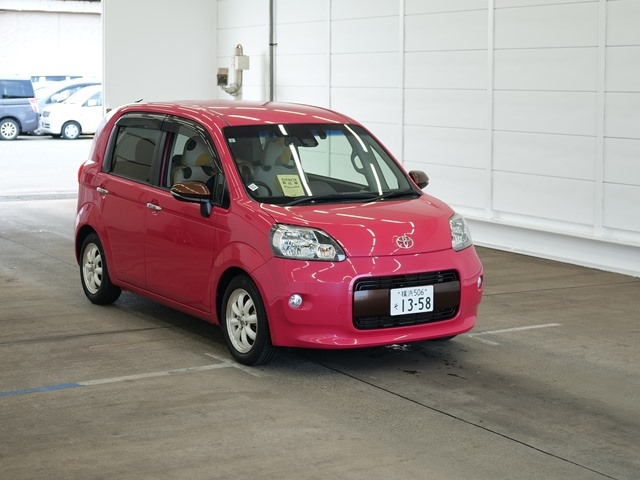 TOYOTA PORTE 2017