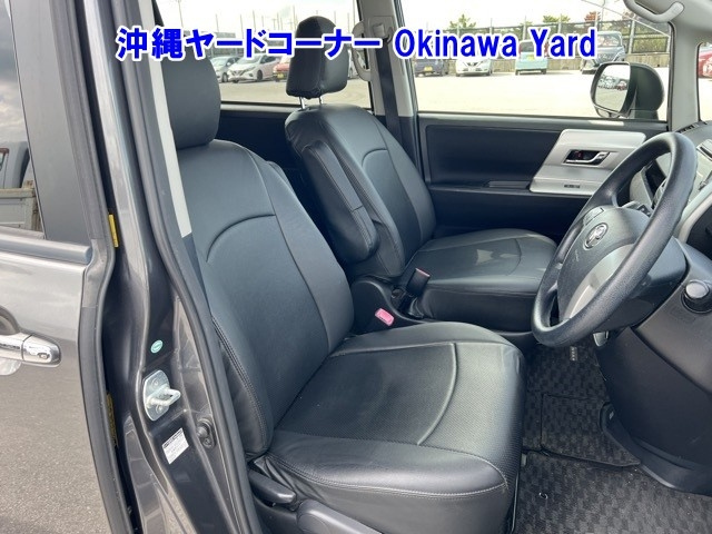 TOYOTA NOAH 2012