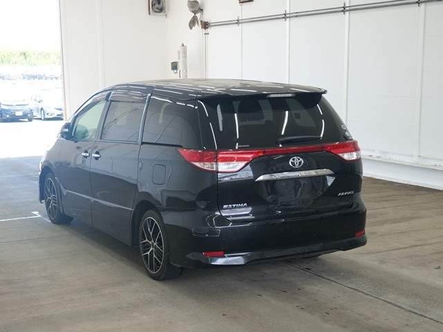 TOYOTA ESTIMA 2010