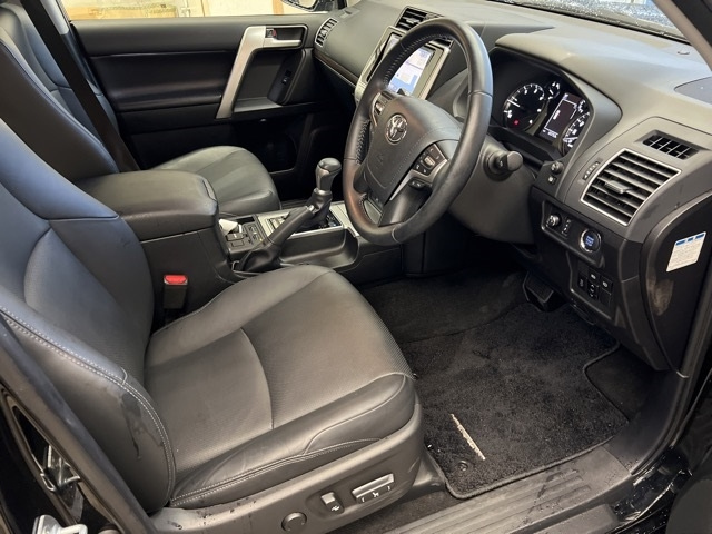 TOYOTA LAND CRUISER PRADO 2019