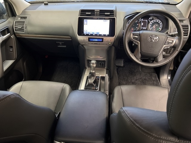 TOYOTA LAND CRUISER PRADO 2019