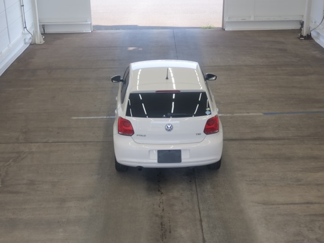 VOLKSWAGEN POLO 2010