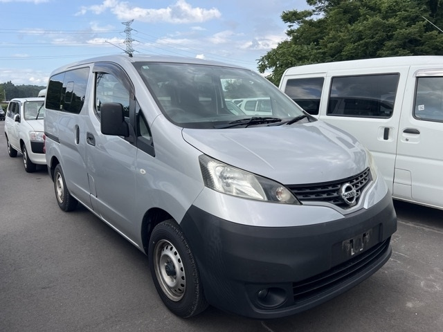NISSAN NV200 2019