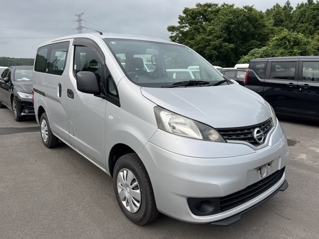 NISSAN NV200 2019