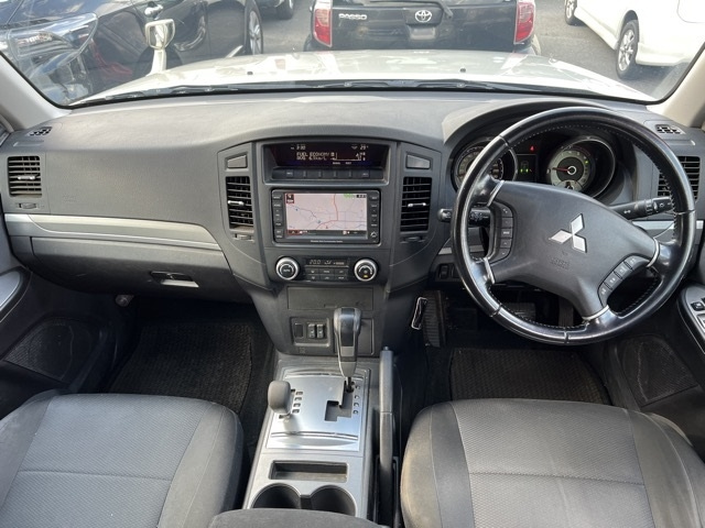 MITSUBISHI PAJERO 2008