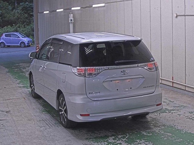 TOYOTA ESTIMA 2012