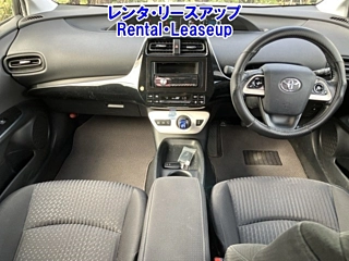 TOYOTA PRIUS 2018