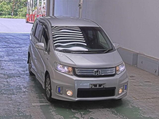 HONDA FREED 2012