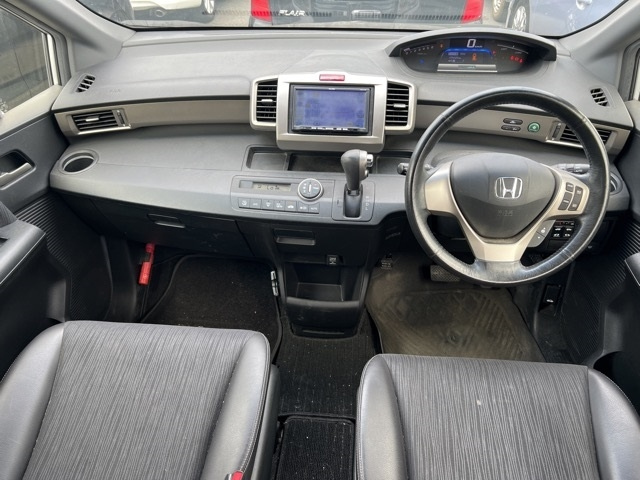 HONDA FREED 2012