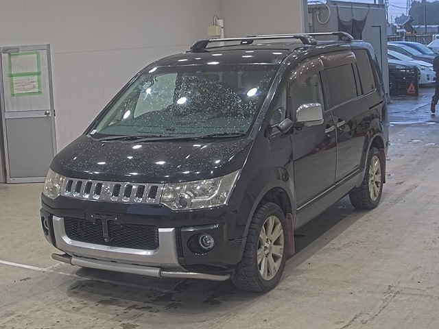MITSUBISHI DELICA D5 2010