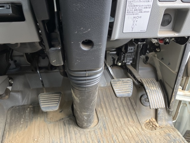 MITSUBISHI CANTER 2021