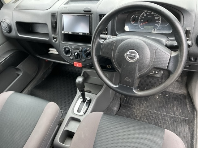 NISSAN AD 2016
