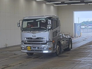 NISSAN UD SERIES 2011