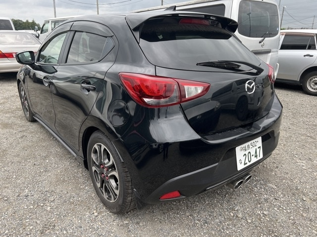 MAZDA DEMIO 2016