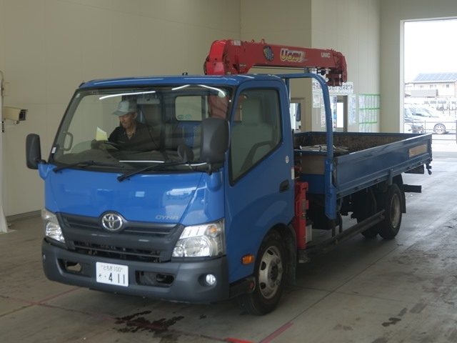 TOYOTA DYNA 2017