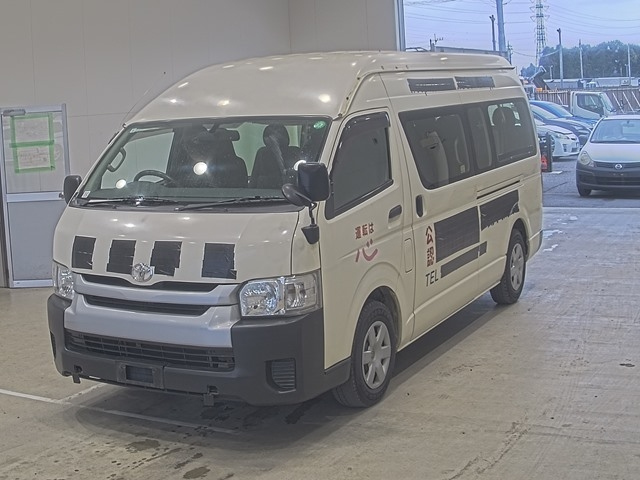 TOYOTA HIACE 2017