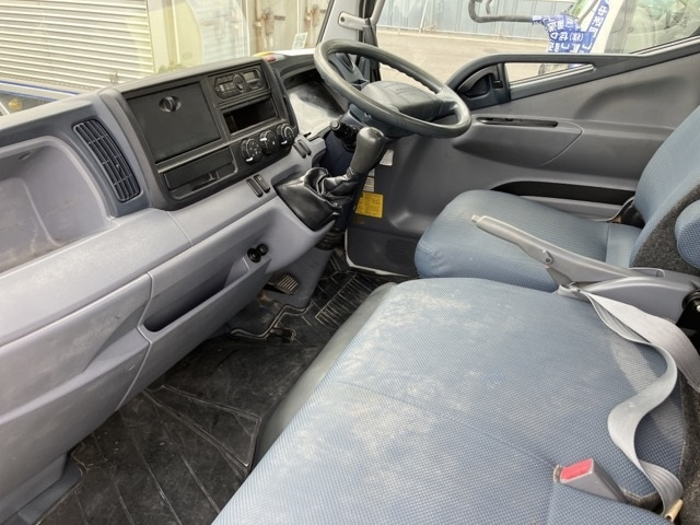 MITSUBISHI CANTER 2016