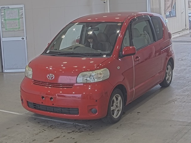 TOYOTA PORTE 2010