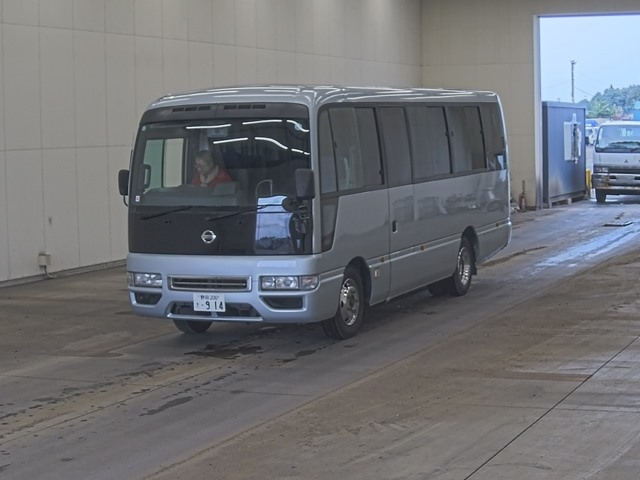 NISSAN CIVILIAN 2011