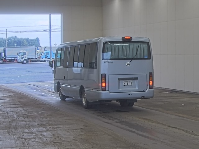 NISSAN CIVILIAN 2011