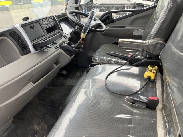 MITSUBISHI CANTER 2017