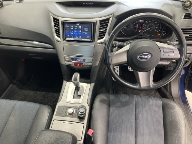 SUBARU LEGACY 2011
