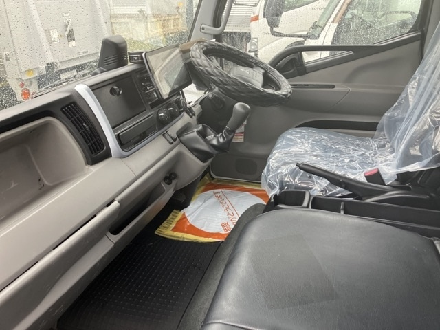 MITSUBISHI CANTER 2019