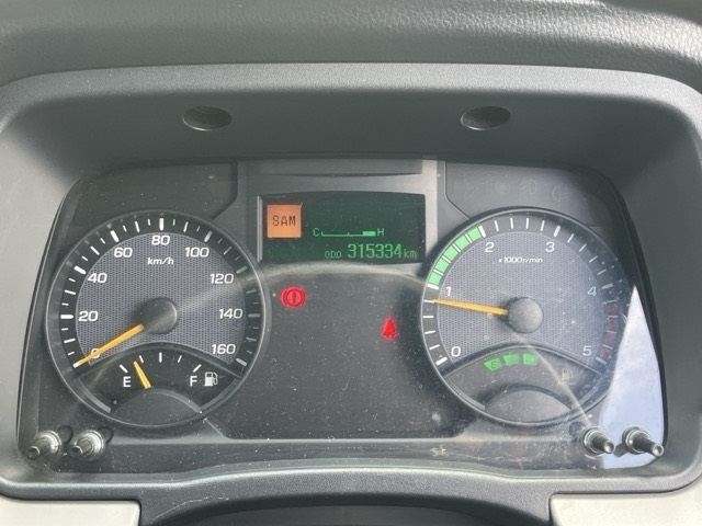 MITSUBISHI CANTER 2020