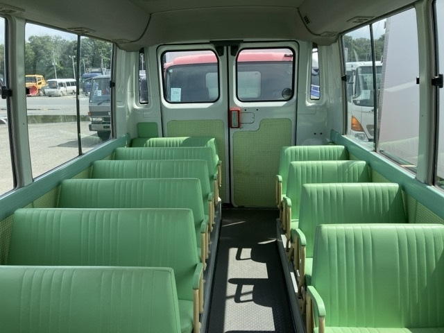 NISSAN CIVILIAN 2011