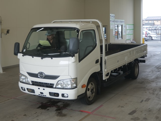 HINO DUTRO 2015