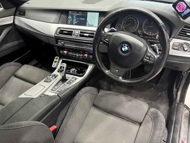 BMW 5 SERIES 2011
