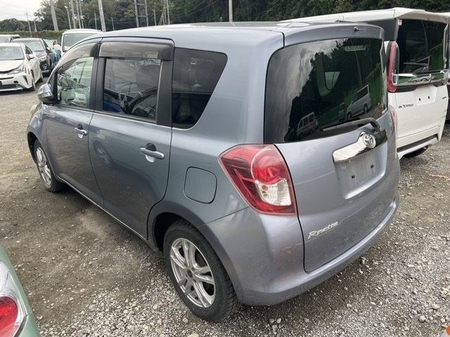 TOYOTA RACTIS 2010