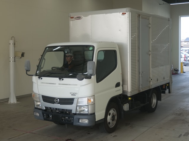 NISSAN ATLAS 2019