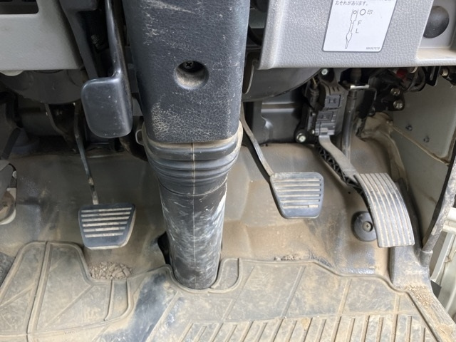 MITSUBISHI CANTER 2020