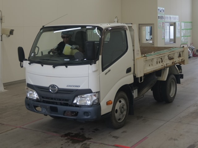 HINO DUTRO 2017