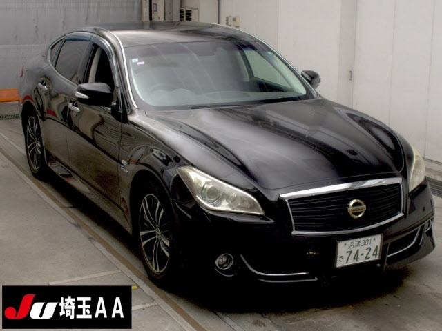 NISSAN FUGA 2010