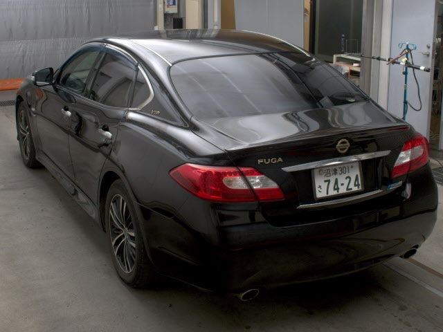 NISSAN FUGA 2010