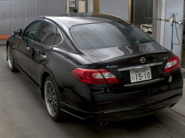 NISSAN FUGA 2011