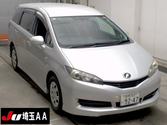 TOYOTA WISH 2010