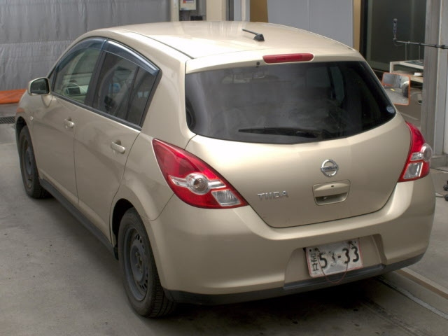 NISSAN TIIDA 2012