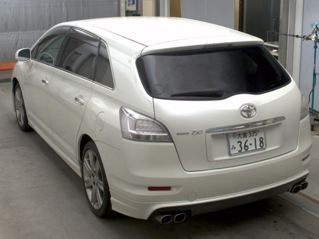 TOYOTA MARK X ZIO 2010