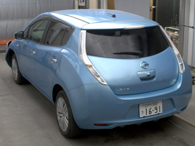 NISSAN LEAF 2016