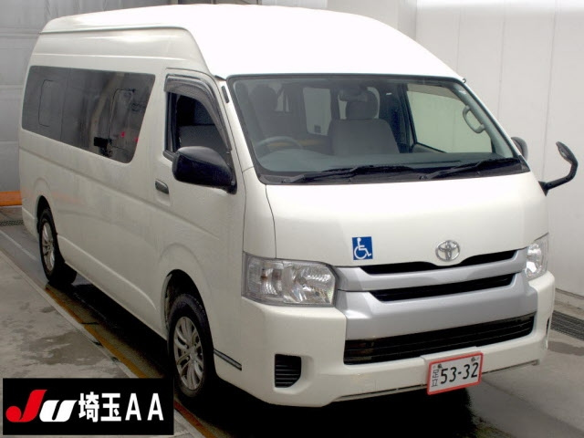TOYOTA REGIUS ACE COMMUTER 2017