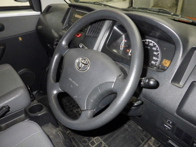 TOYOTA TOWN ACE VAN 2013