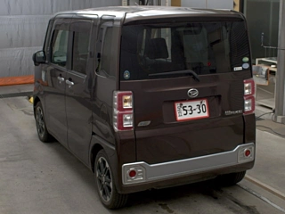 DAIHATSU WAKE 2015