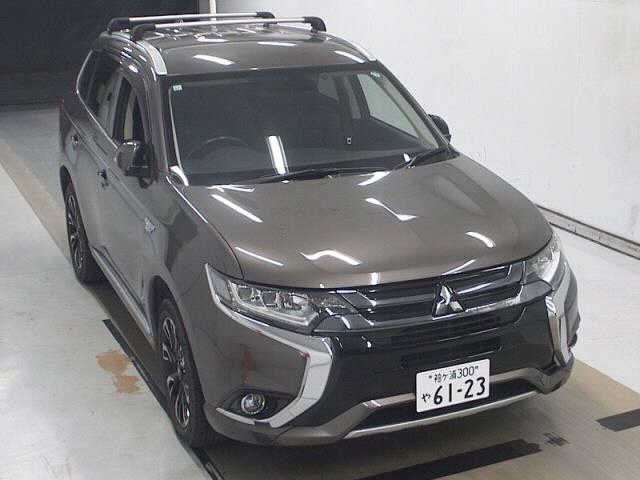 MITSUBISHI OUTLANDER PHEV 2015