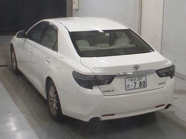TOYOTA MARK X 2017